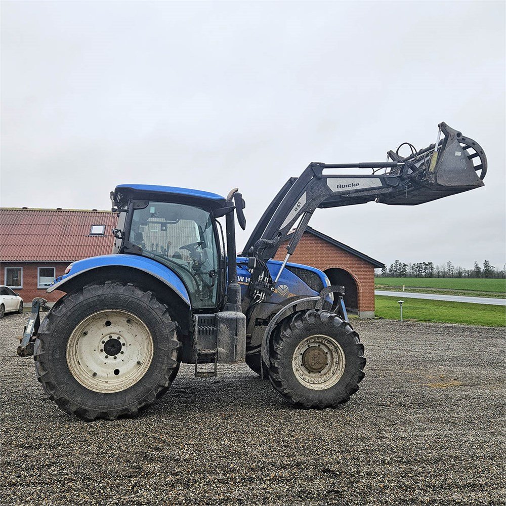 NEW HOLLAND T7.175 E1 5 new holland t7.175 e1 – 155 ch – 2018 – 4 658 h