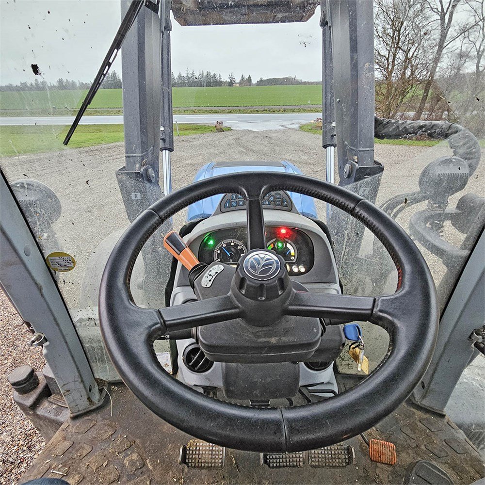 NEW HOLLAND T7.175 E1 7 new holland t7.175 e1 – 155 ch – 2018 – 4 658 h