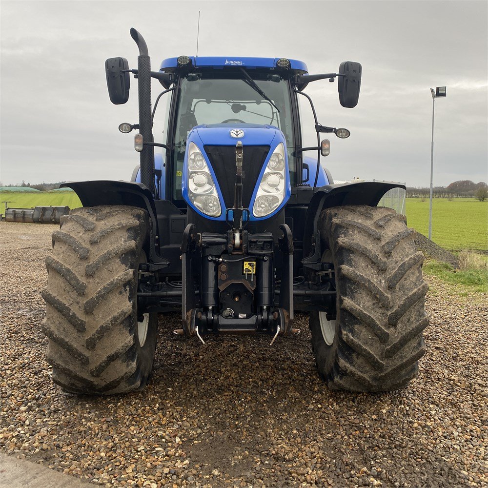 NEW HOLLAND T7.220 5 new holland t7.220 – 167 ch – 2013 – 6 308 h