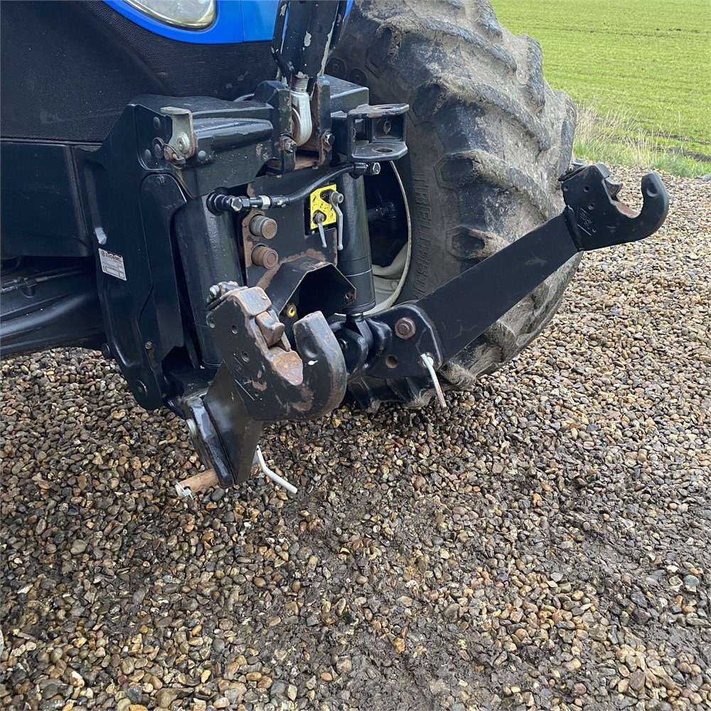NEW HOLLAND T7.220 7 new holland t7.220 – 167 ch – 2013 – 6 308 h