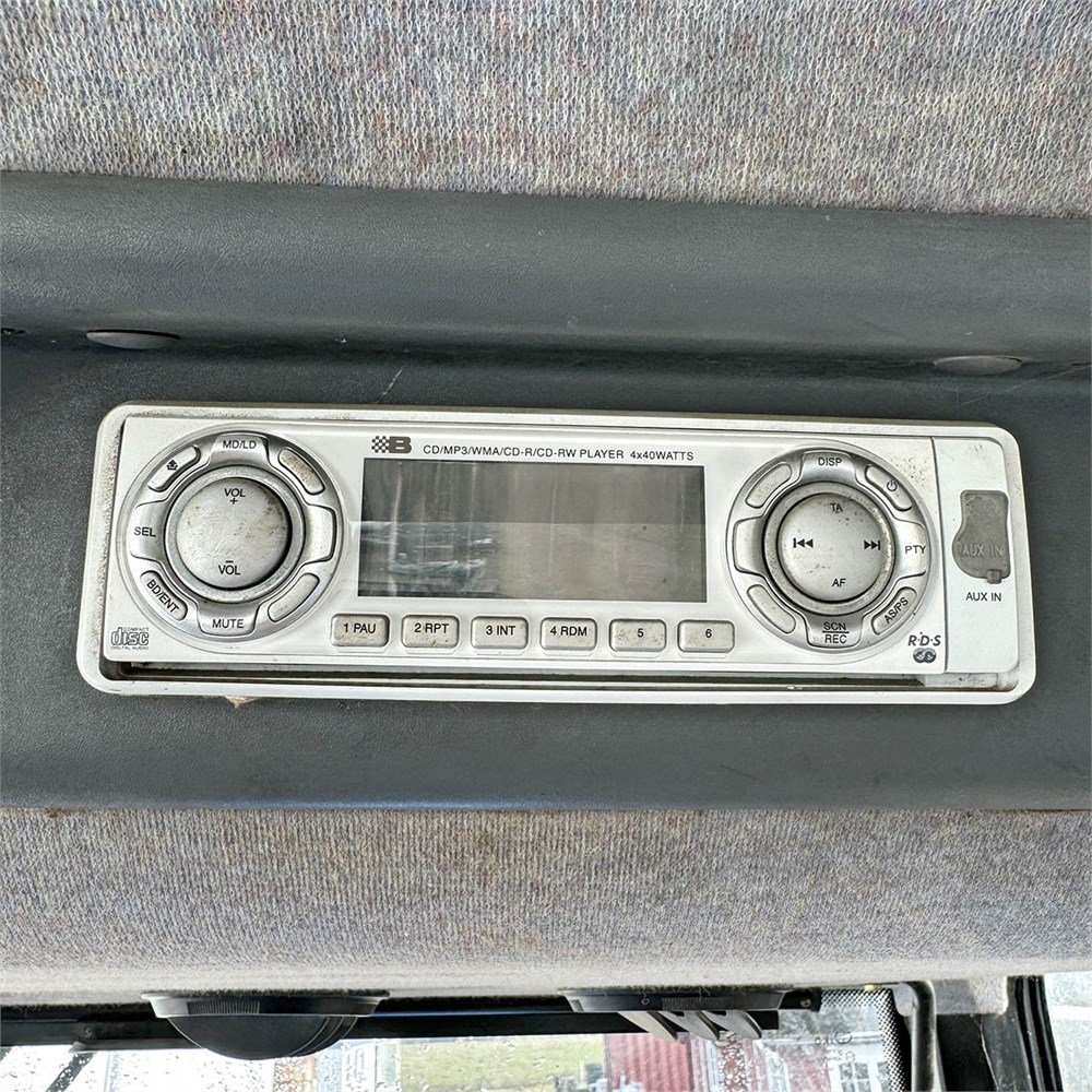 NEW HOLLAND TM135 13 new holland tm135 – 136 ch – 2001 – 8 946 h – chargeur frontal