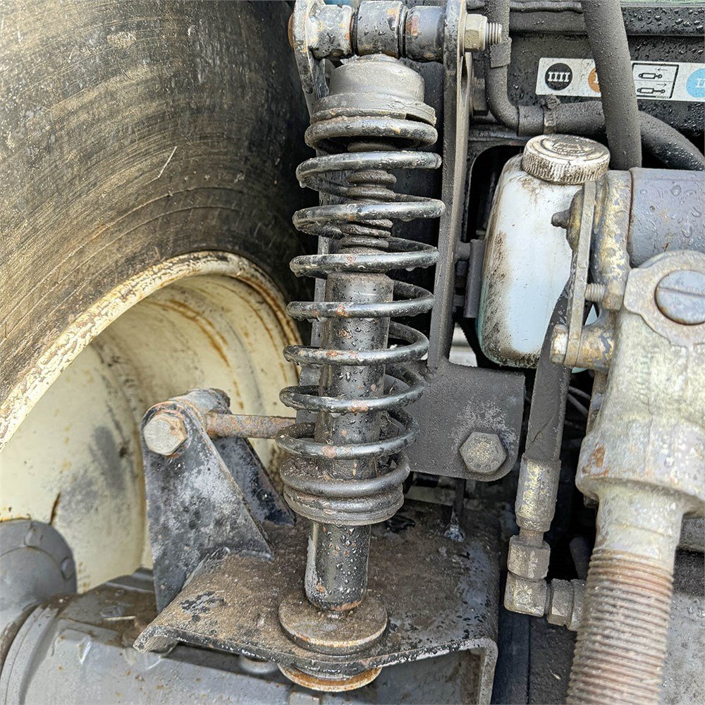 NEW HOLLAND TM135 14 new holland tm135 – 136 ch – 2001 – 8 946 h – chargeur frontal