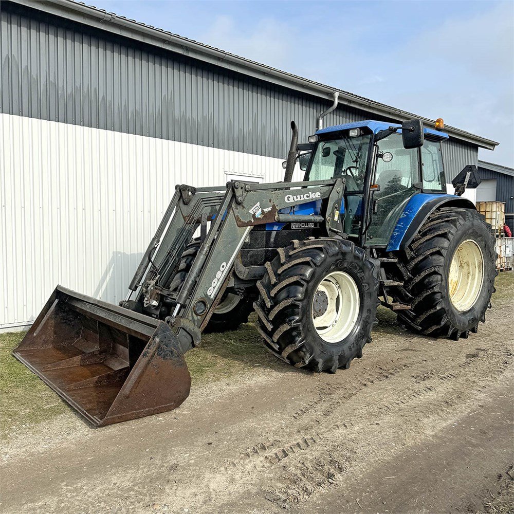 NEW HOLLAND TM135 4 new holland tm135 – 136 ch – 2001 – 8 946 h – chargeur frontal
