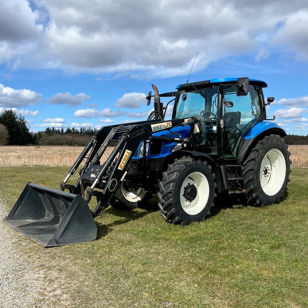 NEW HOLLAND TS100A 1 new holland ts100a – 101 ch – 2005 – 4t5 – 6 701 h – chargeur frontal