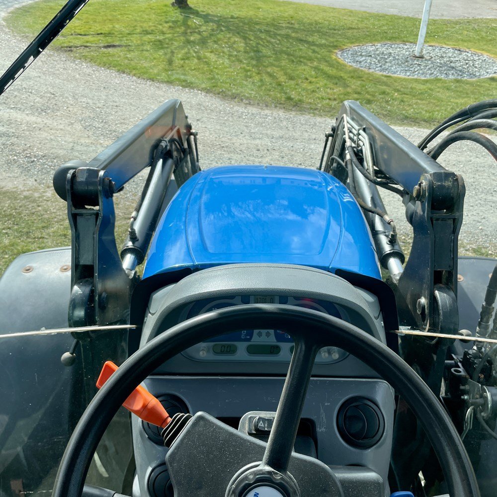 NEW HOLLAND TS100A 10 new holland ts100a – 101 ch – 2005 – 4t5 – 6 701 h – chargeur frontal