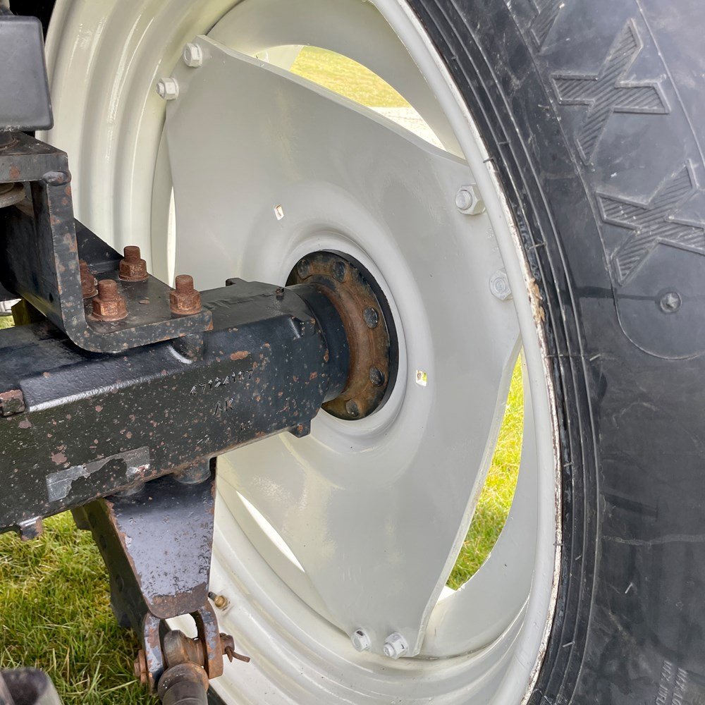 NEW HOLLAND TS100A 11 new holland ts100a – 101 ch – 2005 – 4t5 – 6 701 h – chargeur frontal