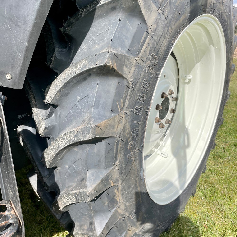 NEW HOLLAND TS100A 19 new holland ts100a – 101 ch – 2005 – 4t5 – 6 701 h – chargeur frontal