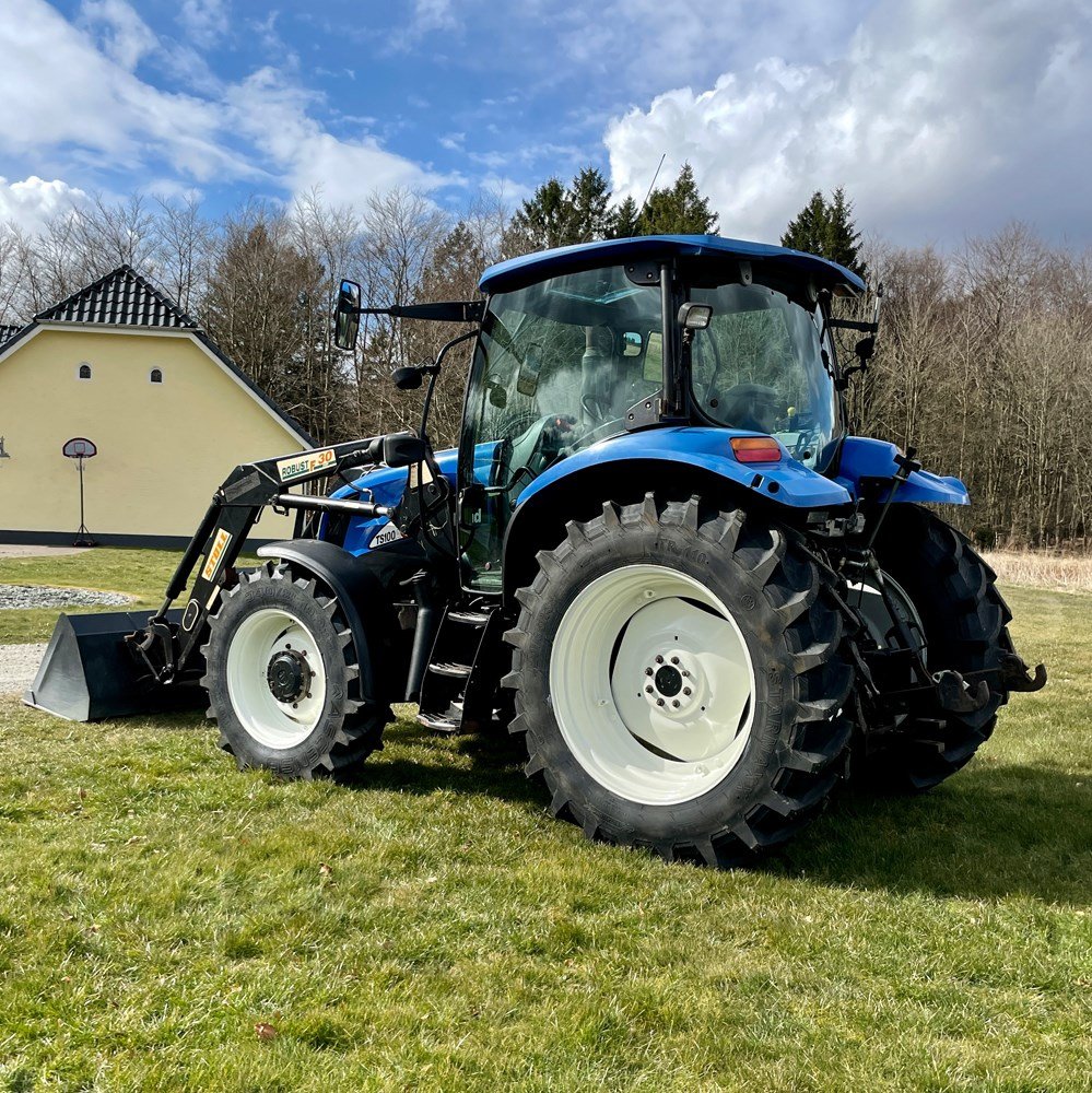 NEW HOLLAND TS100A 20 new holland ts100a – 101 ch – 2005 – 4t5 – 6 701 h – chargeur frontal