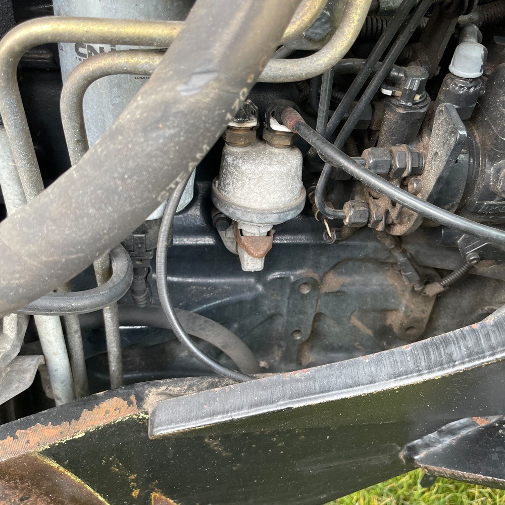 NEW HOLLAND TS100A 28 new holland ts100a – 101 ch – 2005 – 4t5 – 6 701 h – chargeur frontal