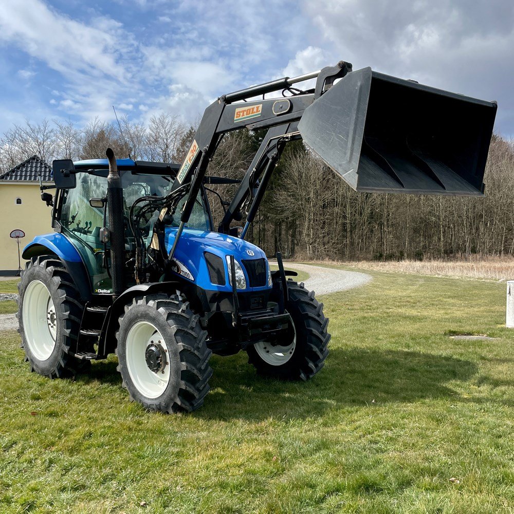 NEW HOLLAND TS100A 32 new holland ts100a – 101 ch – 2005 – 4t5 – 6 701 h – chargeur frontal