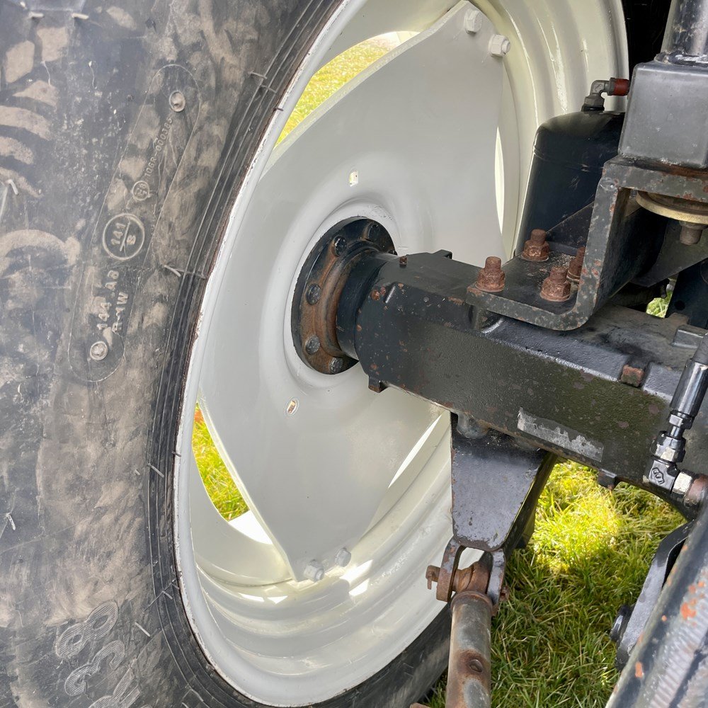 NEW HOLLAND TS100A 35 new holland ts100a – 101 ch – 2005 – 4t5 – 6 701 h – chargeur frontal