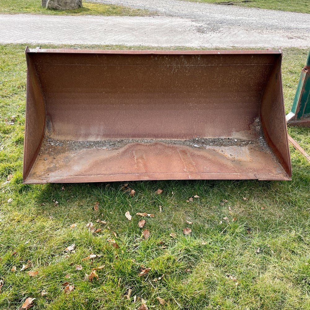 NEW HOLLAND TS100A 41 new holland ts100a – 101 ch – 2005 – 4t5 – 6 701 h – chargeur frontal