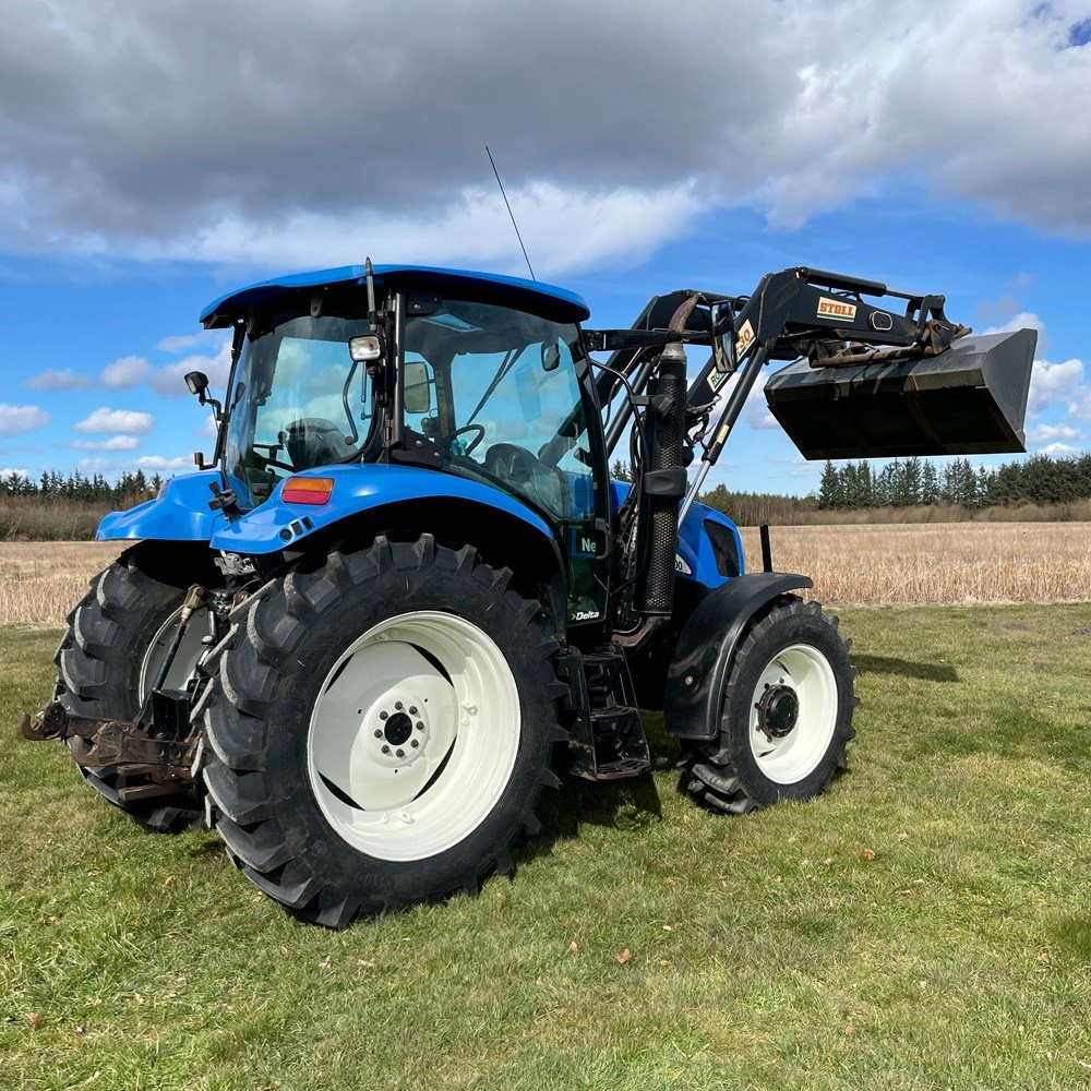 NEW HOLLAND TS100A 43 new holland ts100a – 101 ch – 2005 – 4t5 – 6 701 h – chargeur frontal