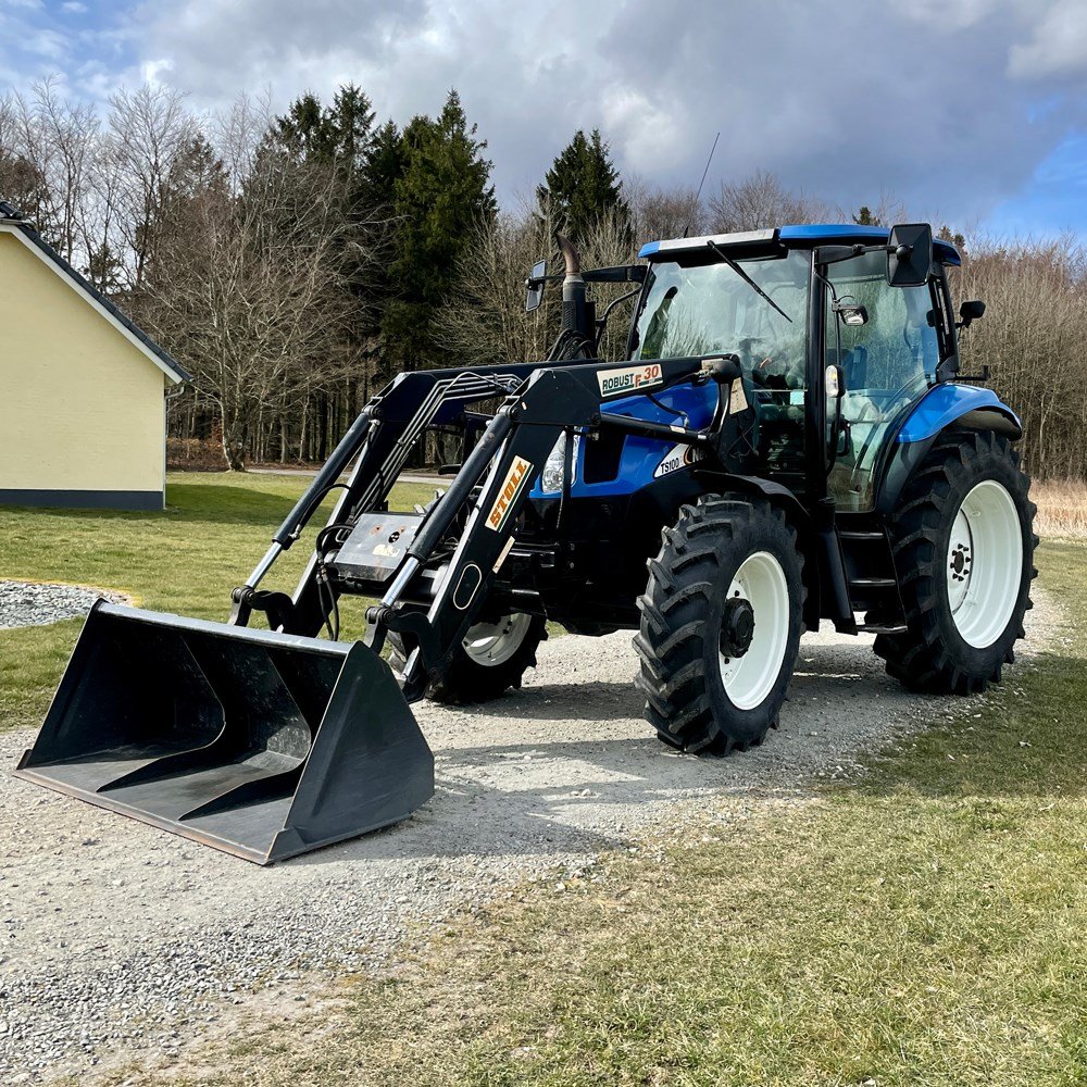 NEW HOLLAND TS100A 49 new holland ts100a – 101 ch – 2005 – 4t5 – 6 701 h – chargeur frontal