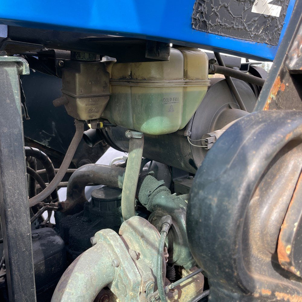 NEW HOLLAND TS100A 55 new holland ts100a – 101 ch – 2005 – 4t5 – 6 701 h – chargeur frontal