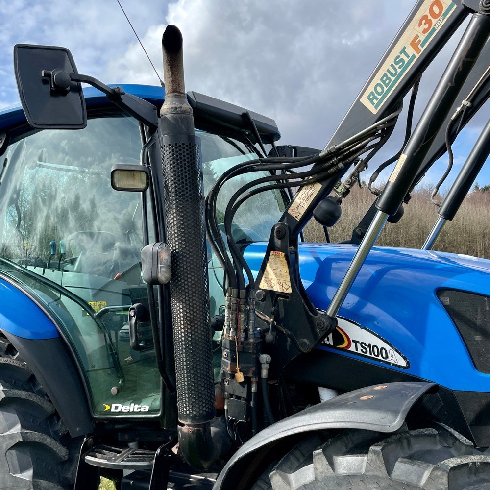 NEW HOLLAND TS100A 57 new holland ts100a – 101 ch – 2005 – 4t5 – 6 701 h – chargeur frontal