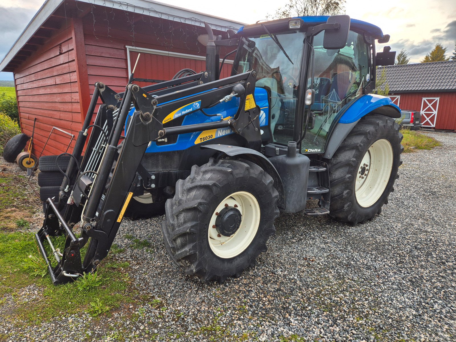 New Holland 6030 14 new holland 6030 117 ch 3 258 h 2008