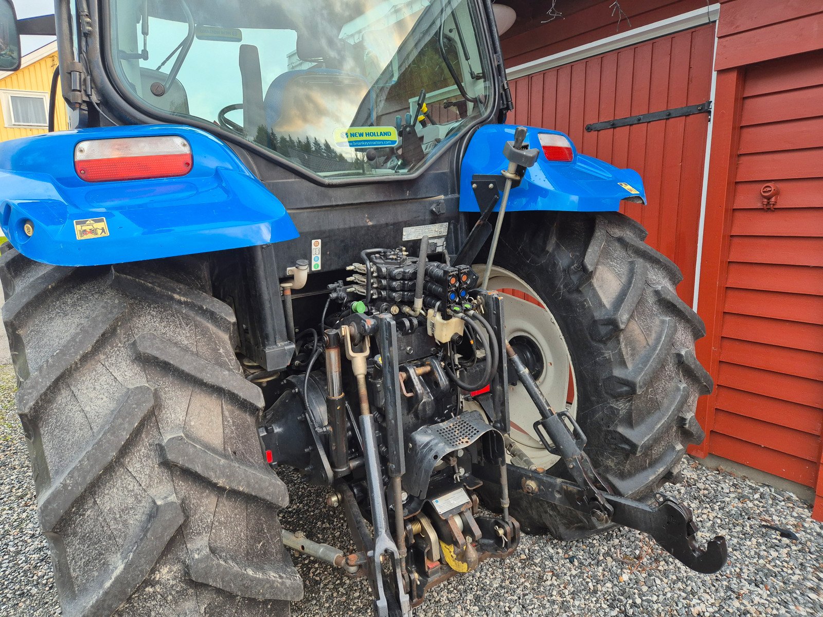 New Holland 6030 20 new holland 6030 117 ch 3 258 h 2008