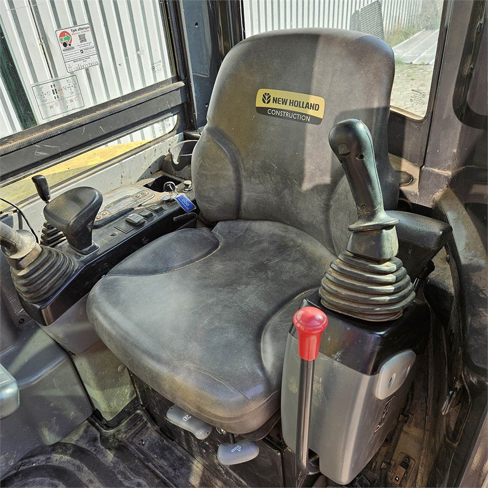 New Holland E26C 3 new holland e26c 2t6 916 h 2018