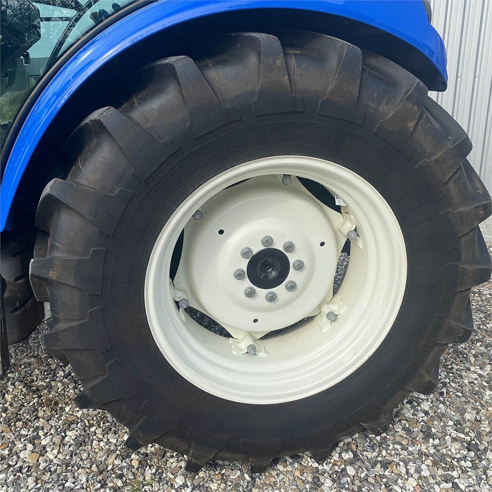 New Holland T4.75 S 19 new holland t4.75 s 75 ch 2018 346 h