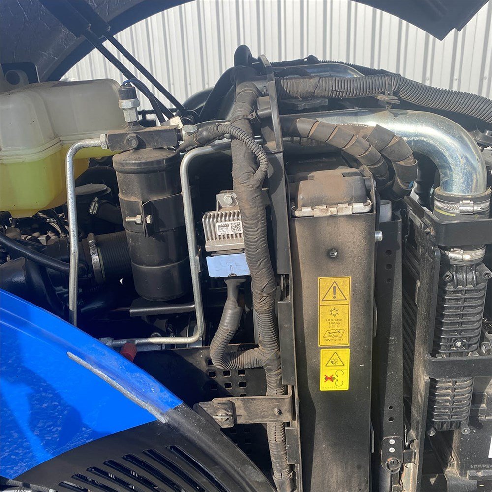 New Holland T4.75 S 28 new holland t4.75 s 75 ch 2018 346 h