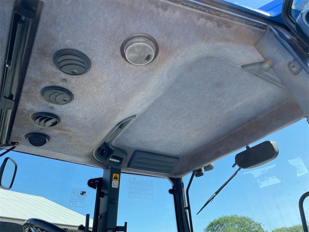 New Holland TM115 4WD 7 new holland tm115 4wd 106 ch 10 328 h 2002