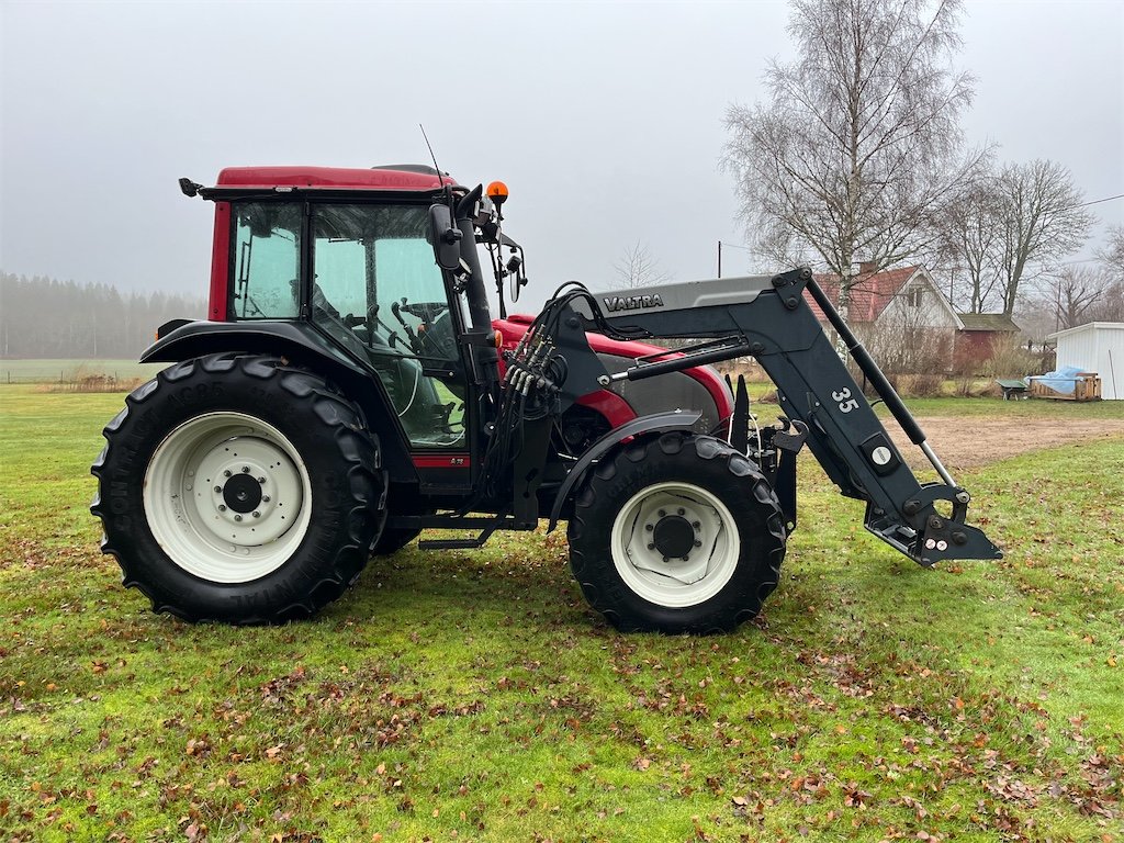 Valtra A75-4 3 valtra a75 4 – 75ch – 2006 – 2 849 h