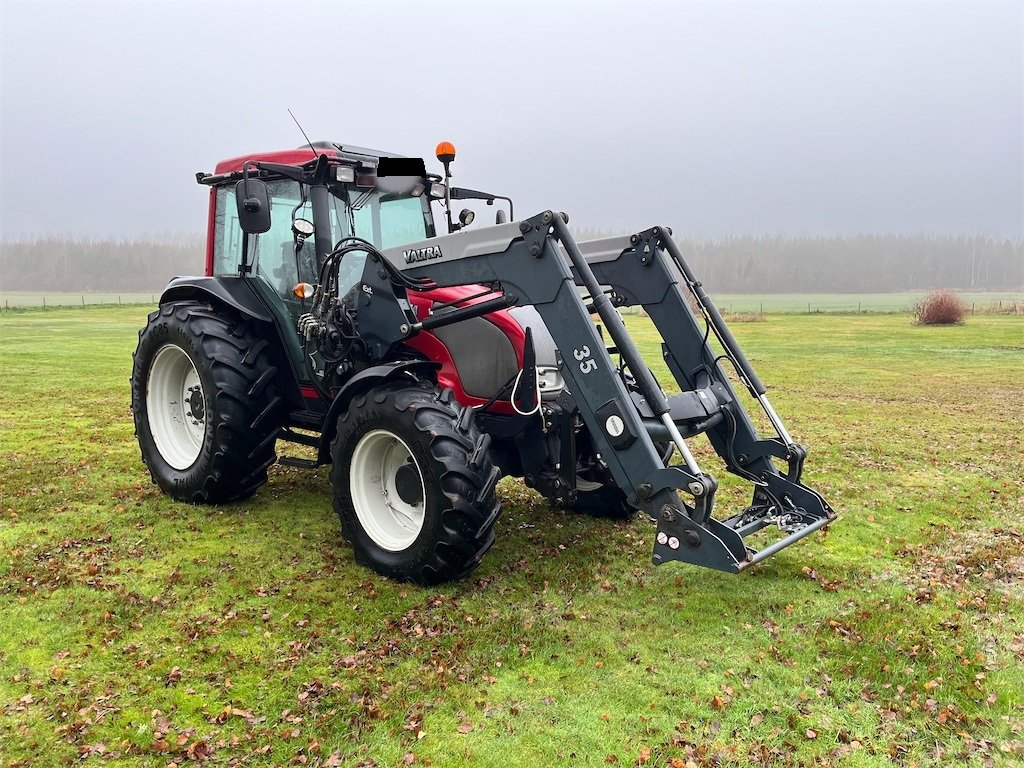 Valtra A75-4 4 valtra a75 4 – 75ch – 2006 – 2 849 h