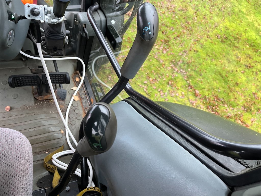 Valtra A75-4 50 valtra a75 4 – 75ch – 2006 – 2 849 h