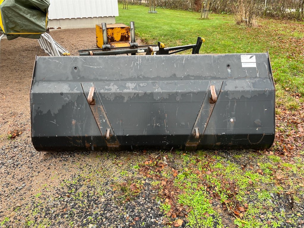 Valtra A75-4 69 valtra a75 4 – 75ch – 2006 – 2 849 h