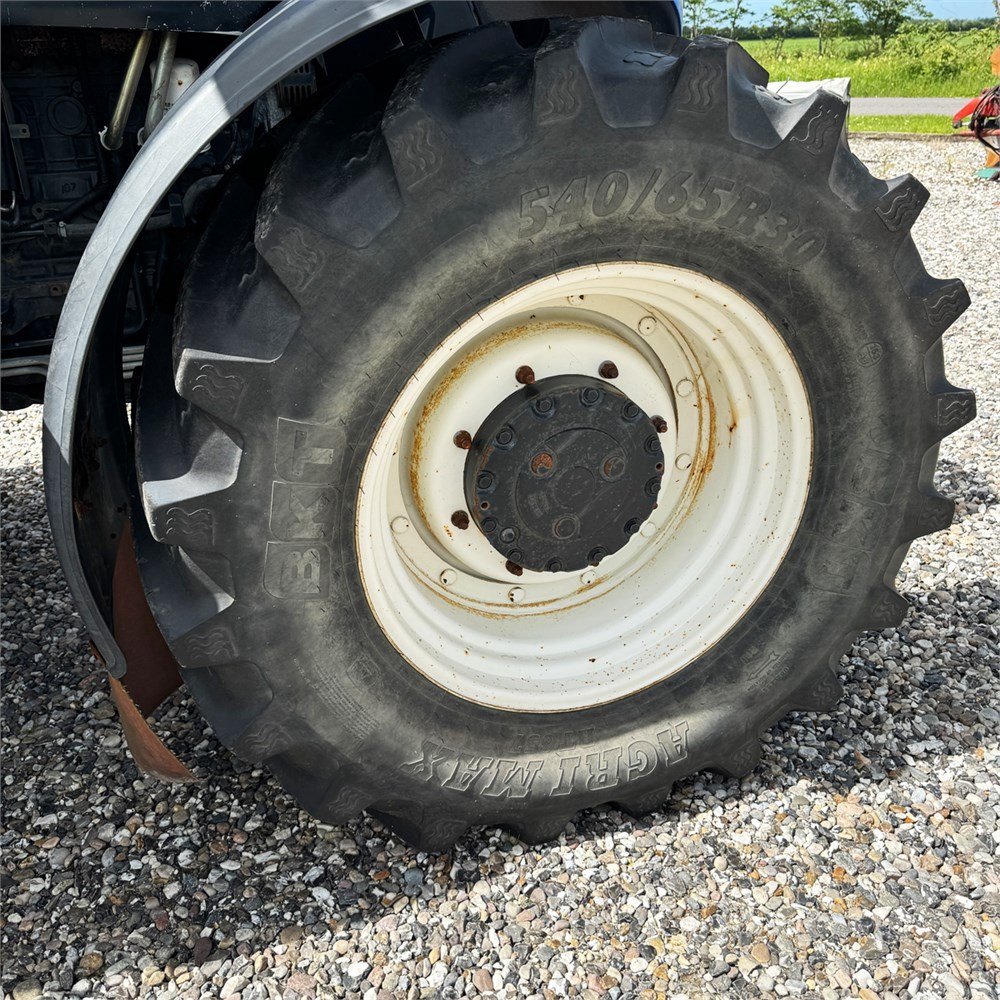 a043595a-b012-49aa-8ecd-6dbcbd7d5d16_largesize new holland t 7.250 auto command – 200 ch – 2012 – 7 775 h