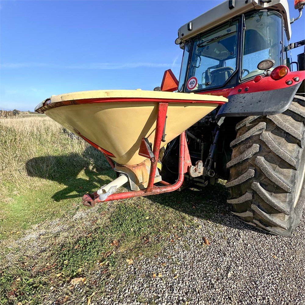 a15162d9-c059-4cdd-be77-09680a34cb20_largesize massey ferguson 6615 dyna 6 – 150 ch – 2014 – 5 390 h