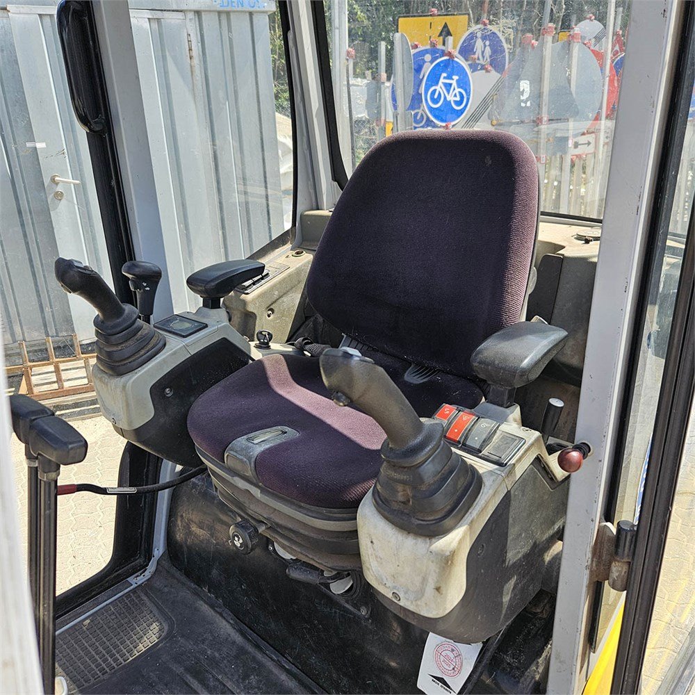 a3011e7e-4066-4ff2-ac72-fdadfe6fb7c4_largesize wacker neuson et18 2t 2 583 h 2016