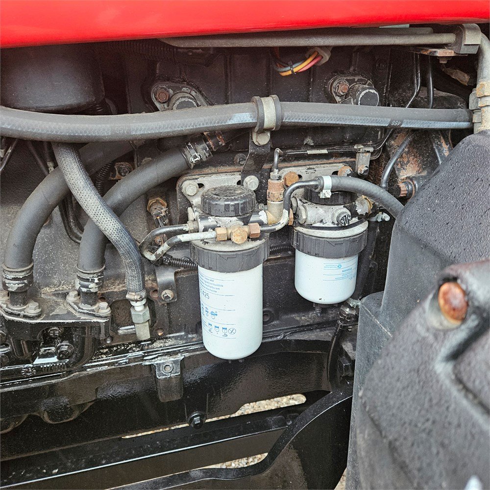 a44f7f9b-ccf1-4f9b-bd19-7ac77d85e8c5_largesize massey ferguson 6465 dyna 6 – 120 ch – 8 053 h – 2006