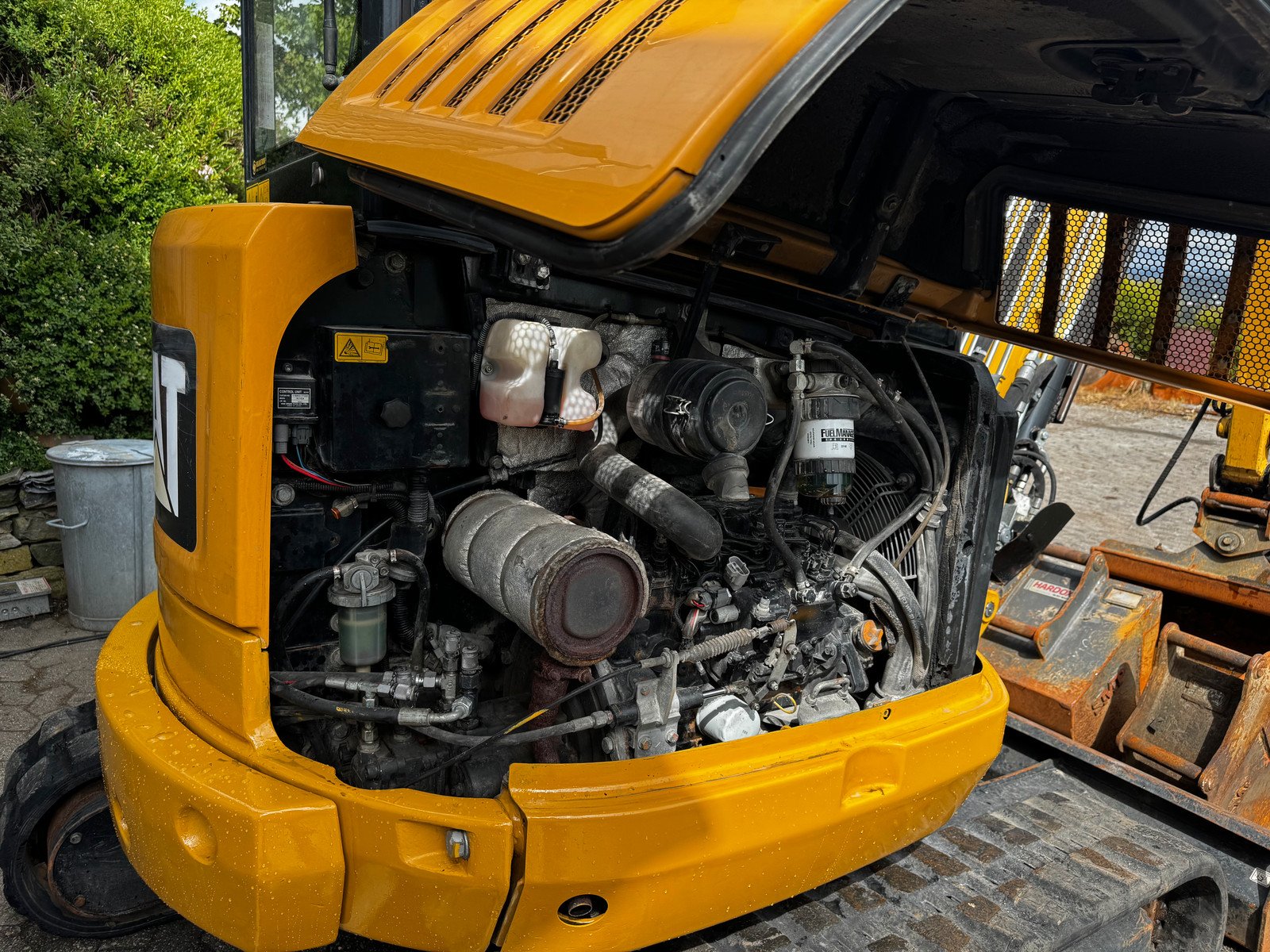 a54658f1-b8cc-49c3-9c07-bc60e7437235 caterpillar 302.7 2t7 5 786 h 2016