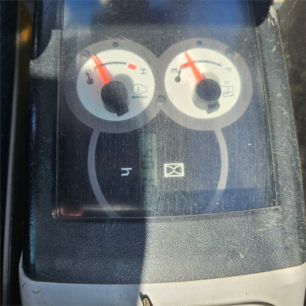 a7ceca92-9483-4151-a8ac-bd1722b1fa0b_largesize komatsu pc55mr 3 – 5t5 – 4 810 h – 2011