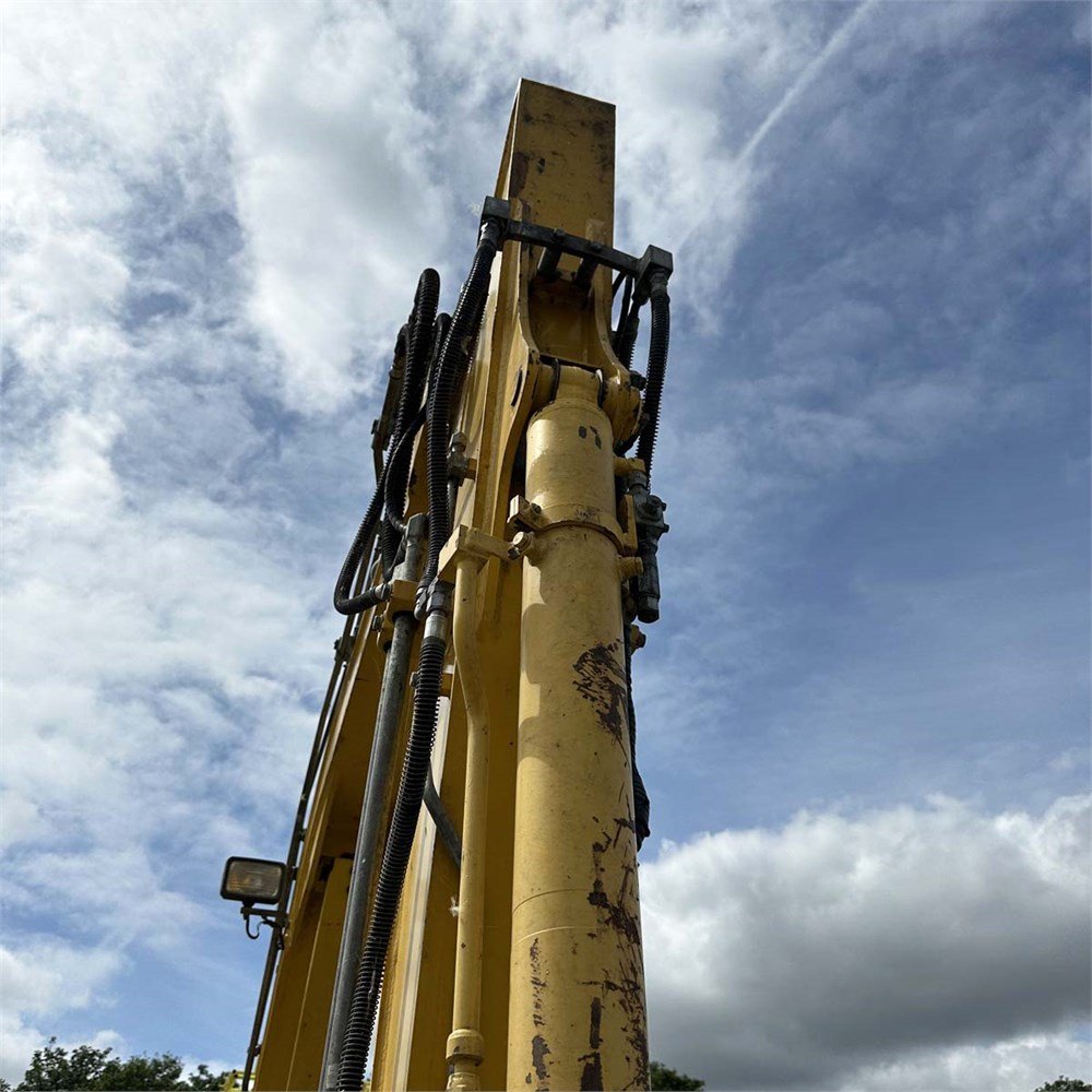 ac2d01eb-746b-4b48-af4c-3e3b5a53fc35_largesize komatsu pc88mr 8 8t8 5 250 h 2014