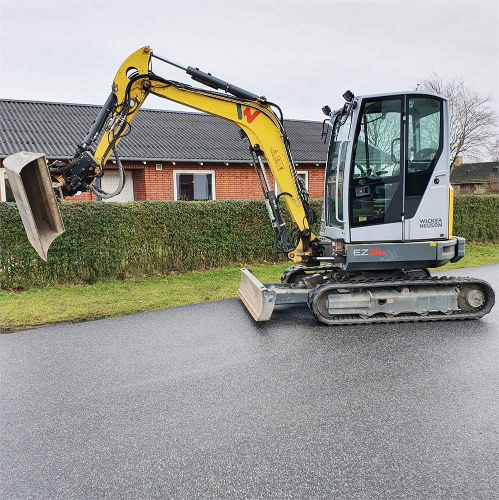 ad9b6411-1d91-4a36-ac04-c82aa1b414cf_largesize wacker neuson ez36 – 3t8 – 2 650 h – 2019