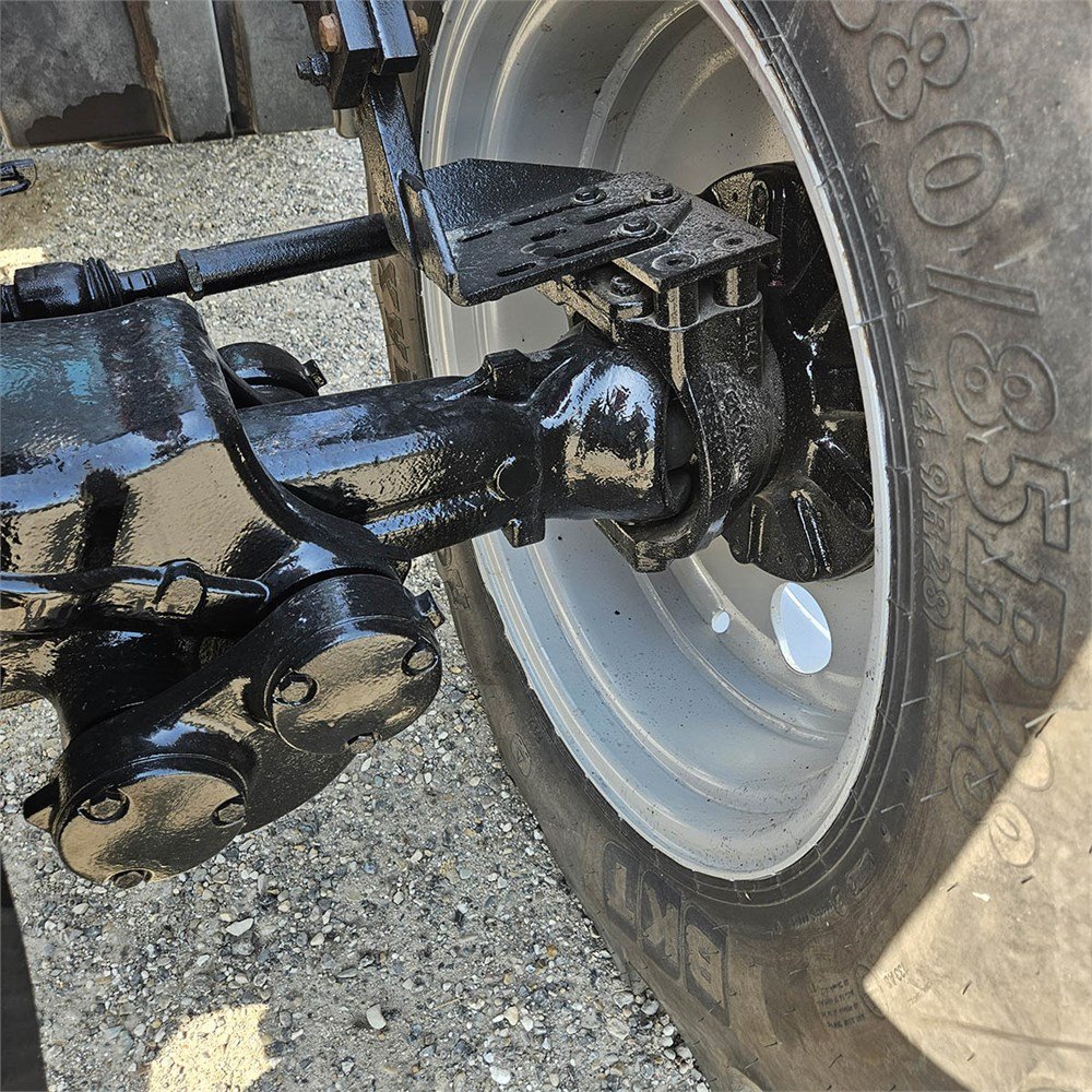 b296fa55-6ea3-445e-98ba-ece502374305_largesize massey ferguson 6480 145 ch 8 574 h 2004