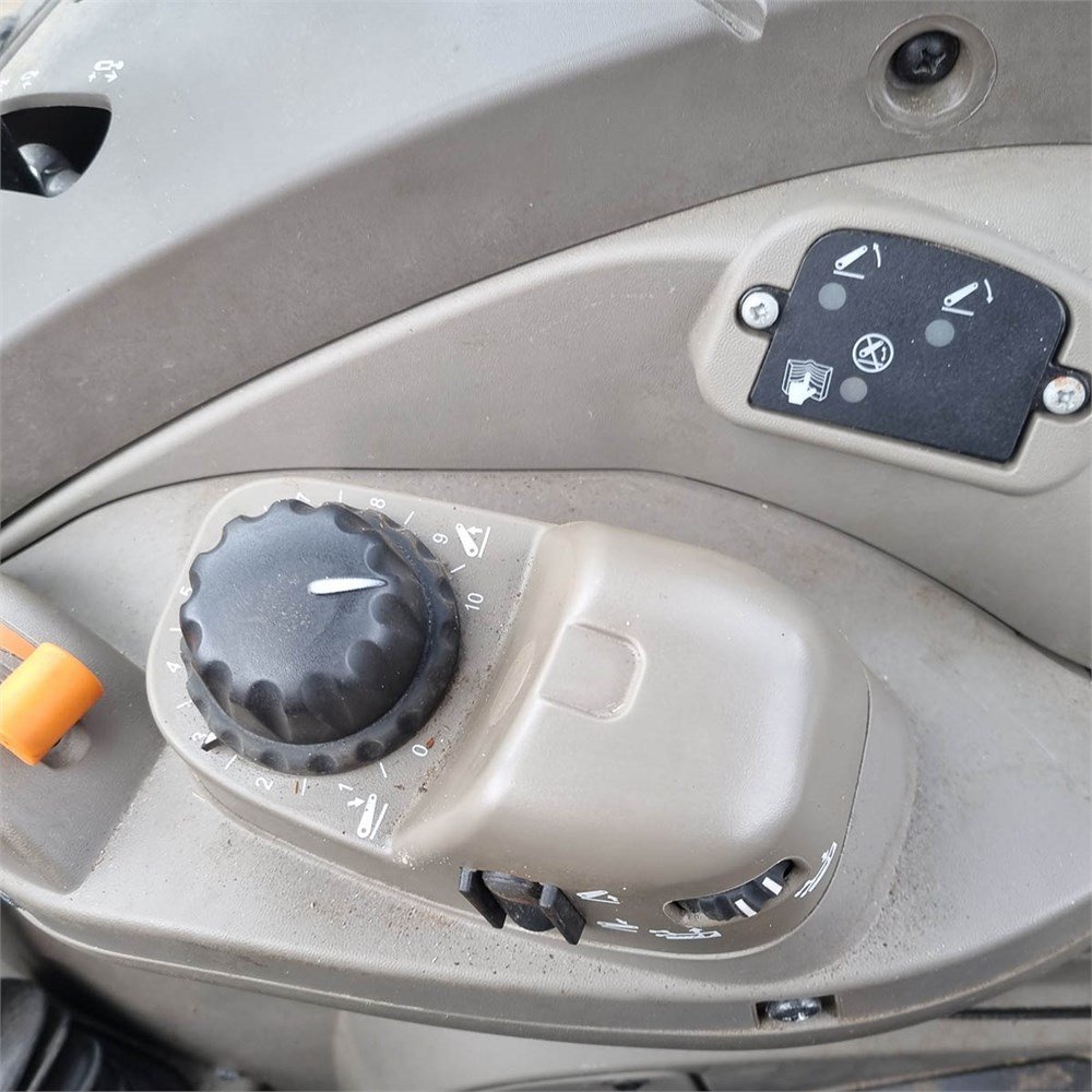 b3cc57c9-eab1-4003-b137-55f1ffbec971_largesize case ih 85 c farmall 85 ch 2021 460h