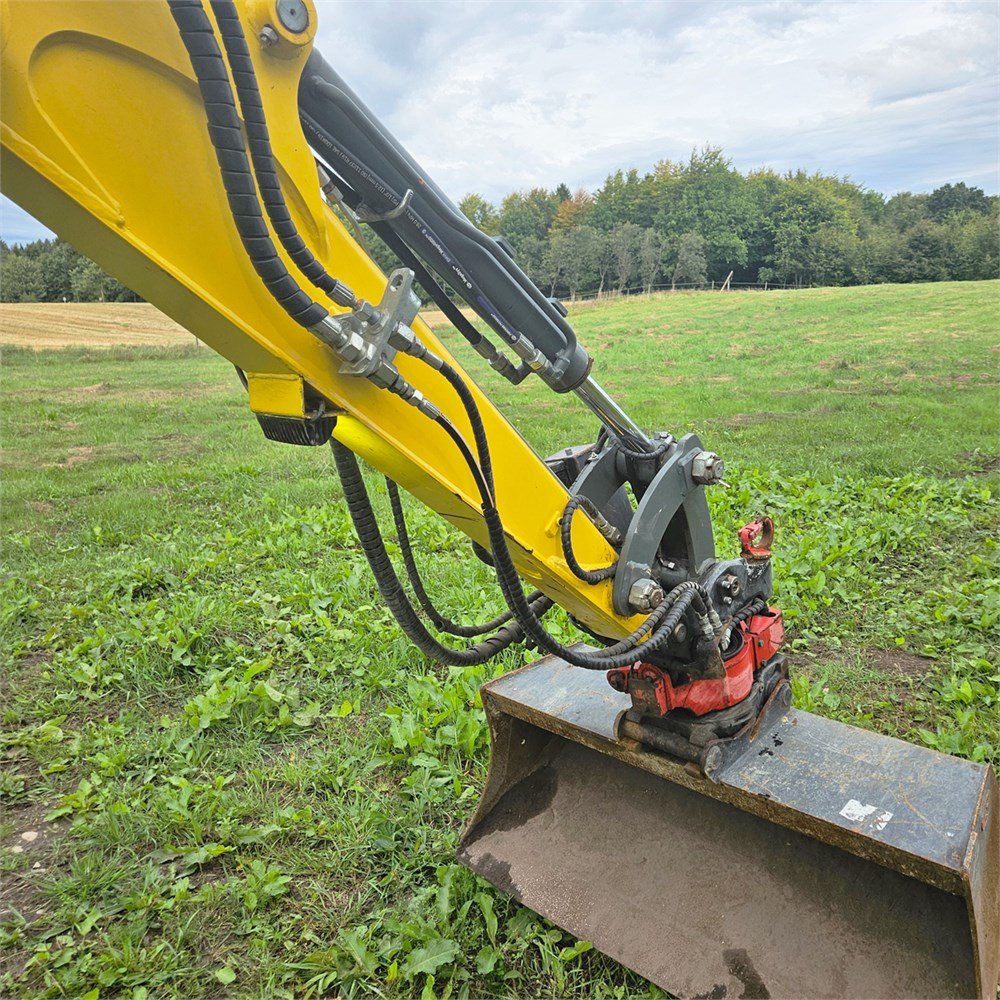 b4ae4568-003b-44e2-8c4c-b24c205e033b_largesize wacker neuson et35 3t5 2 746 h 2019