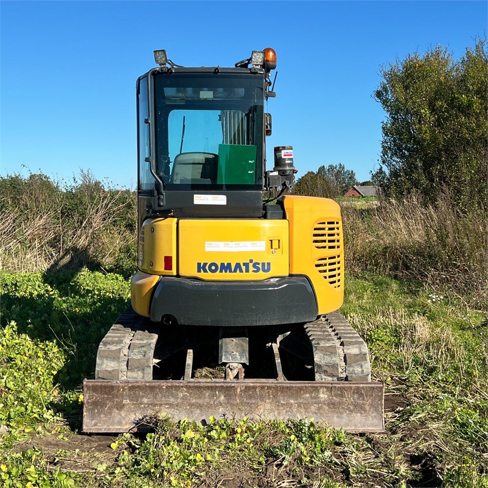 b4fb49d5-4110-4ea2-a951-f9c15ef94cf3_largesize komatsu pc55mr 3 – 5t3 – 4 625 h – 2012