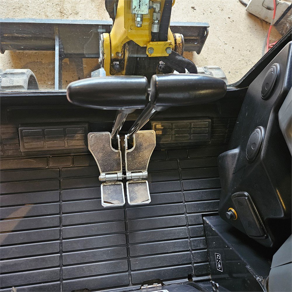 b6cde8d2-f3b0-4fb4-abe1-cd0733bc3ed6_largesize yanmar sv22 – 2t2 – 1 699 h – 2020