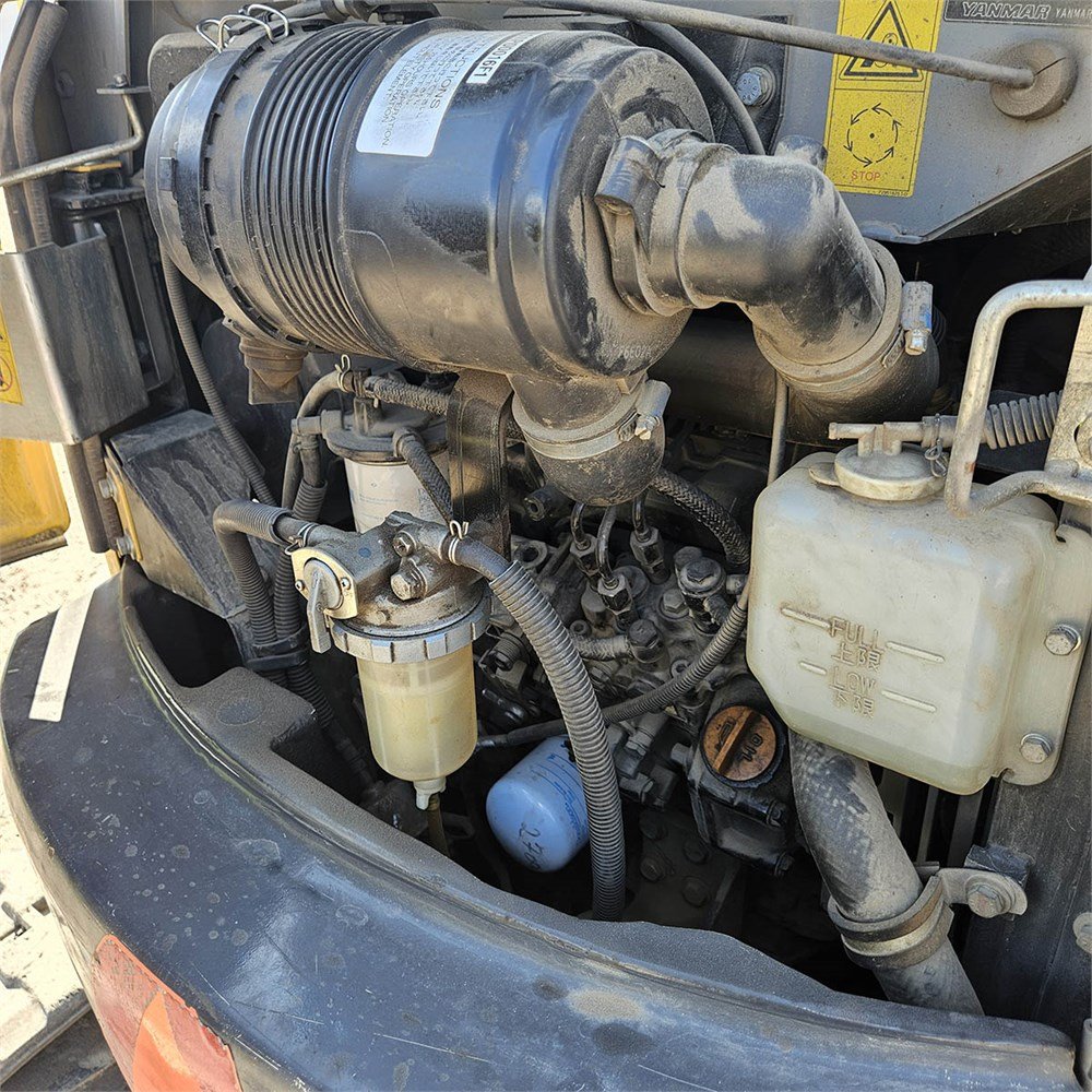 b74b5eb1-2b83-4234-a97b-c4a2c0d6f4c7_largesize new holland e39 b 4t 2 786 h 2015