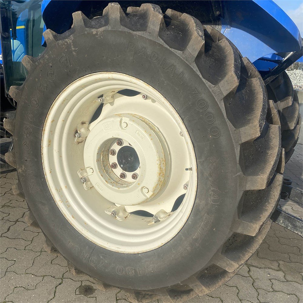 b7519605-f76f-4a24-80c4-1e4dda7d568c_largesize new holland t 5070 – 115 ch – 2010 – 273 h
