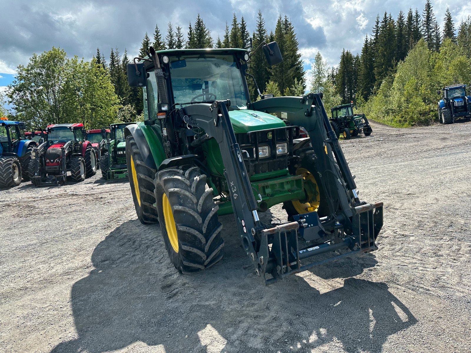 b7d3a6a3-fa03-4239-bf78-2b1ae866f101 john deere 5090r – 98 ch – 3 985 h – 2009