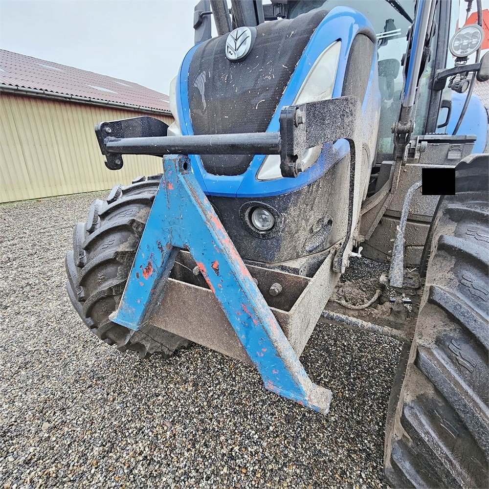 ba4835a2-514e-4bba-880a-b4e20f7464b6_largesize new holland t7.175 e1 – 155 ch – 2018 – 4 658 h