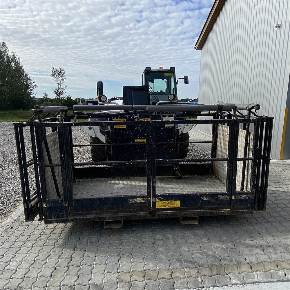 babe873e-79fd-4b7e-9b94-666391f9e129_largesize bobcat t40170 17,4 m 1 687 h 2006