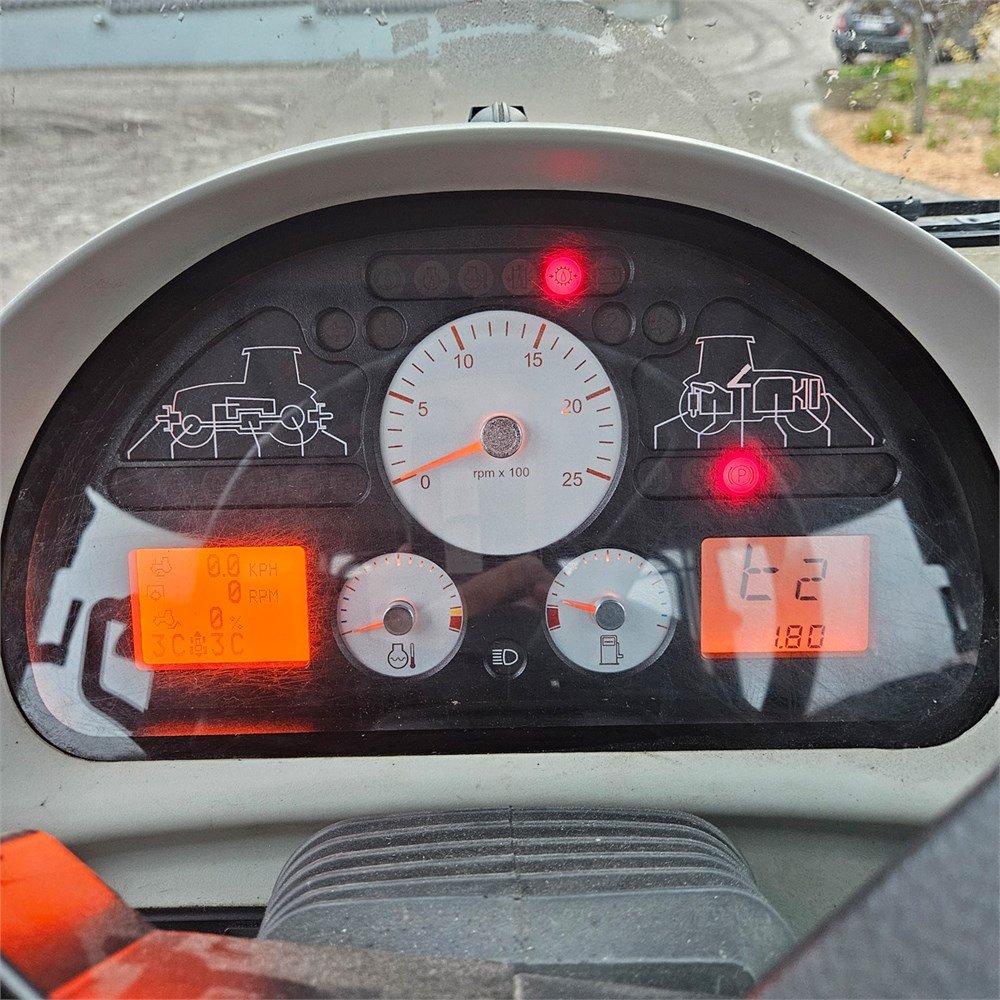 baf6a2f8-9b36-4a51-b0d3-fe645dd3aaba_largesize massey ferguson 6465 dyna 6 – 120 ch – 8 053 h – 2006