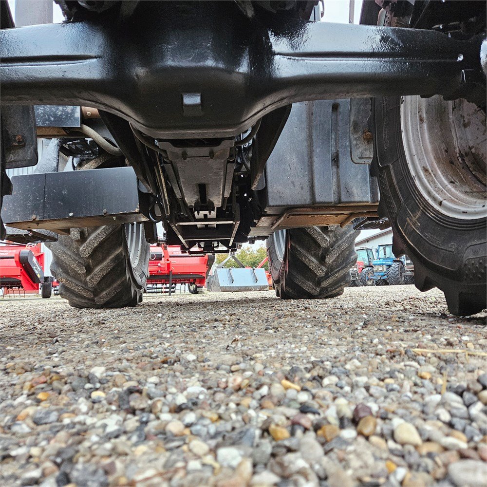 bf52ab23-4d0c-4d65-a54e-770b56816d0c_largesize massey ferguson 6465 dyna 6 – 120 ch – 8 053 h – 2006